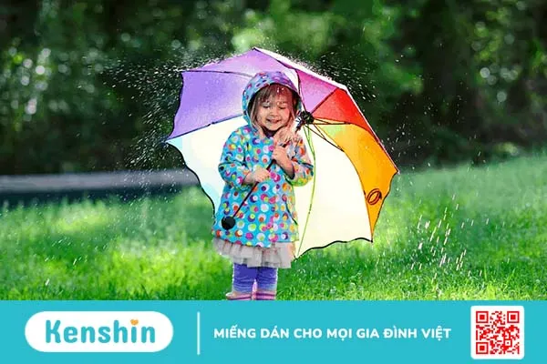 10 món đồ đi mưa cần thiết cho trẻ, mẹ đã chuẩn bị đủ chưa?