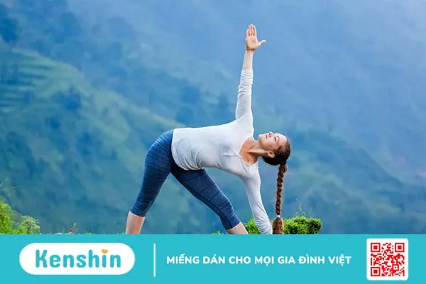 12 tư thế yoga cơ bản nền tảng và các lớp học yoga uy tín