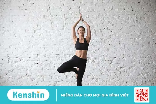 12 tư thế yoga cơ bản nền tảng và các lớp học yoga uy tín