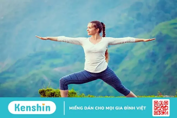 12 tư thế yoga cơ bản nền tảng và các lớp học yoga uy tín