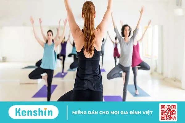 12 tư thế yoga cơ bản nền tảng và các lớp học yoga uy tín