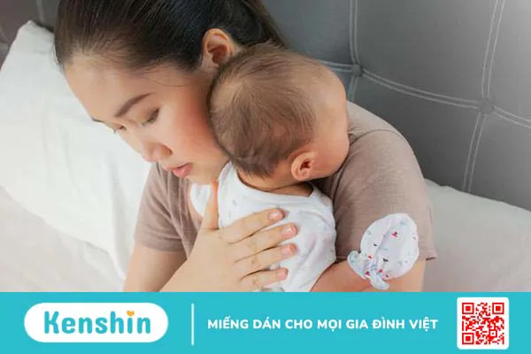 3 cách vỗ ợ hơi giúp giảm tình trạng trớ sữa, ọc sữa ở trẻ sơ sinh