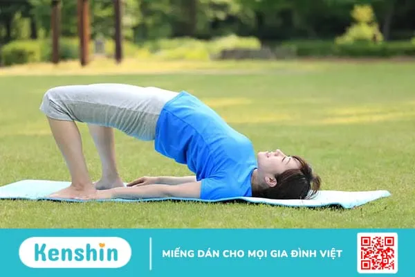 7 bài tập yoga chữa đau xương cụt hiệu quả