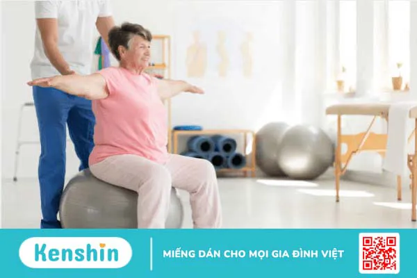 7 việc bạn cần làm nếu bị đau cơ do sai tư thế