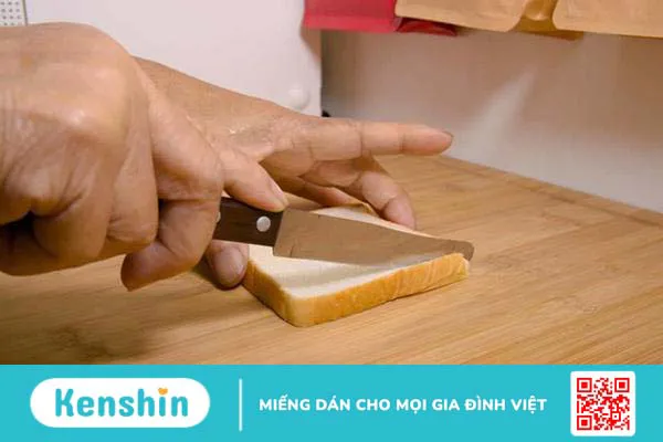 8 cách nấu cháo bánh mì cho bé ăn dặm thơm ngon đủ chất, dễ ăn dễ làm