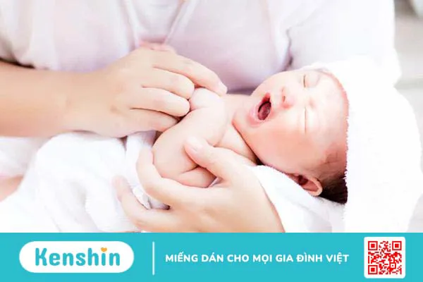 Ăn sầu riêng có mất sữa không, có làm sữa mẹ có mùi nồng, vị lạ không?