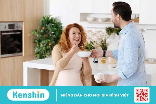 Bà bầu ăn rau tần ô được không? Loại rau này có tốt cho thai kỳ?