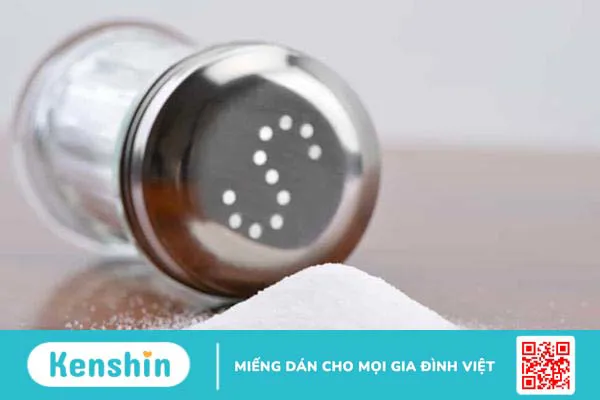 Bác sĩ giải đáp: Có nên cho trẻ dưới 1 tuổi ăn muối không?