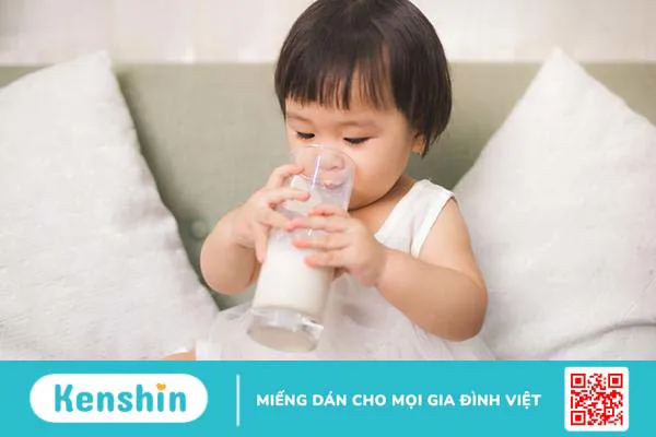 Bé chậm mọc răng nên ăn gì? Nguyên tắc dinh dưỡng để răng nhanh mọc