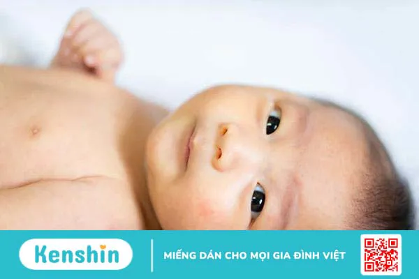 Bé chích ngừa bị sốt phải làm sao? Cách chăm sóc trẻ sau tiêm tại nhà và những trường hợp cần đến bệnh viện