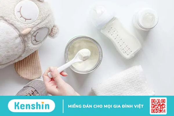 Bé đang bú bình tự nhiên bỏ phải làm sao? 13 cách giúp bé bú ngoan