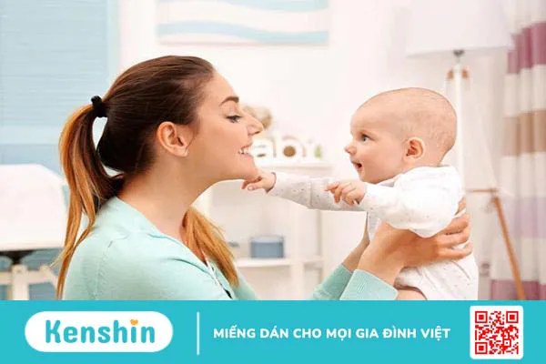 Bé đang bú bình tự nhiên bỏ phải làm sao? 13 cách giúp bé bú ngoan