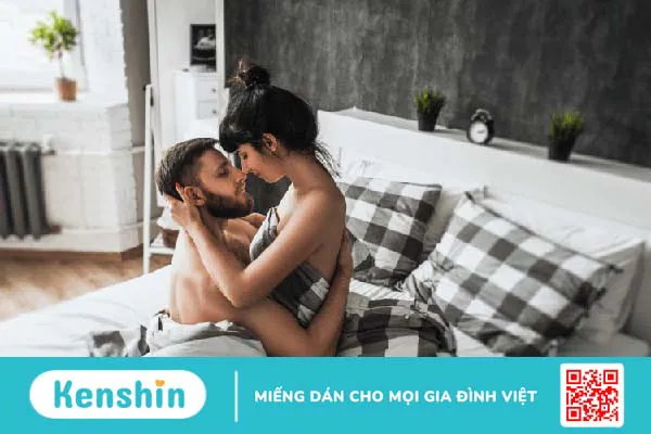 Bị đau thắt lưng nặng, bạn vẫn có thể tận hưởng chuyện ấy