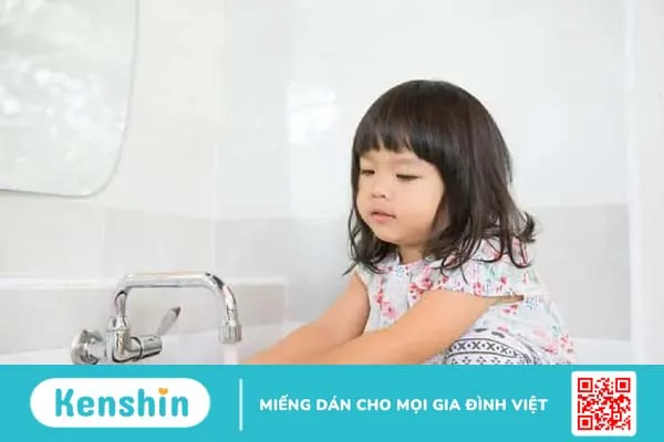 Bị viêm tai hai bên: Triệu chứng, nguyên nhân và cách điều trị