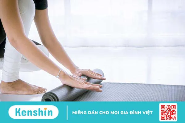 Bỏ túi ngay 8 bài tập yoga chữa đau khớp vai hiệu quả tại nhà