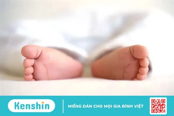 Cách chọn giày cho trẻ tập đi và hình dạng bàn chân của bé