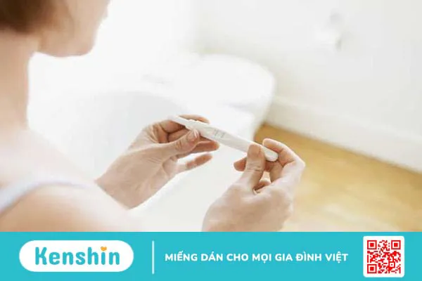 Cách dùng que thử thai và đọc kết quả que thử thai theo hướng dẫn từ bác sĩ sản khoa