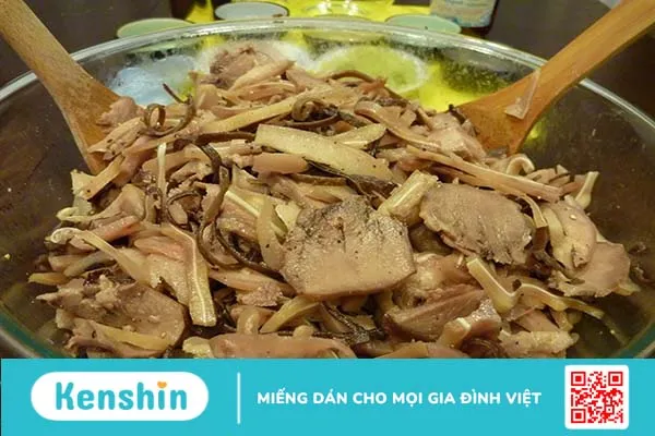 Cách làm giò thủ tai heo giòn dai đậm vị ăn hoài không ngán