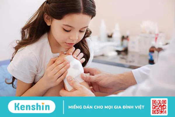 Cách làm tan vết bầm cho trẻ và lưu ý các trường hợp cần đi khám