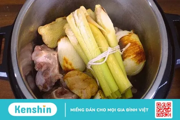 Cách nấu bún bò Huế chuẩn vị với 3 bước đơn giản tại nhà