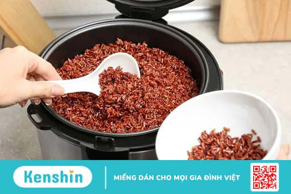 Cách nấu cơm gạo lứt: Bí quyết giảm cân cho mẹ sau sinh