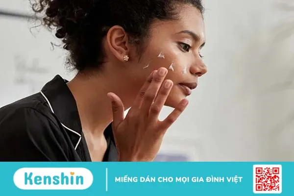 Cách trị mụn ẩn ở má đơn giản mà hiệu quả