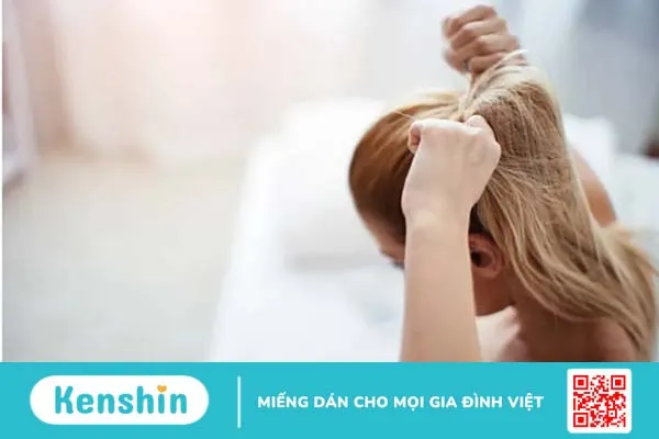 Chăm sóc tóc đúng cách: Bỏ ngay 10 thói quen sau