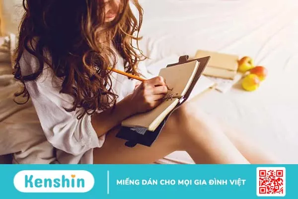 Chảy máu bất thường giữa kỳ kinh có nguy hiểm? Bạn nên làm thế nào?