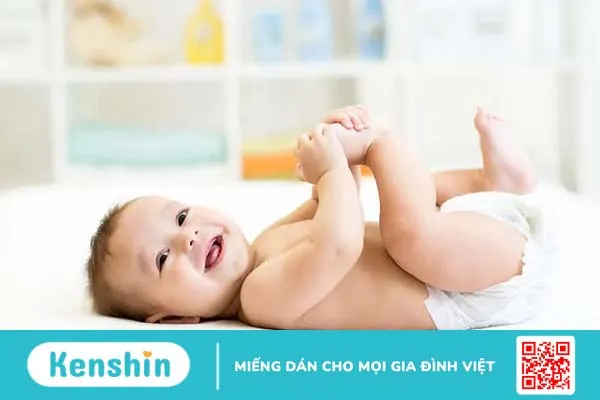 Chọn tã đúng cách: Nên dùng tã hay miếng lót cho con?