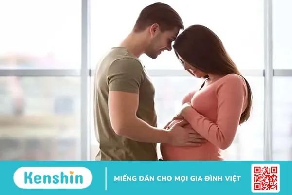 Chồng nghén thay vợ có thật không? Cần biết gì về hội chứng kỳ lạ này?