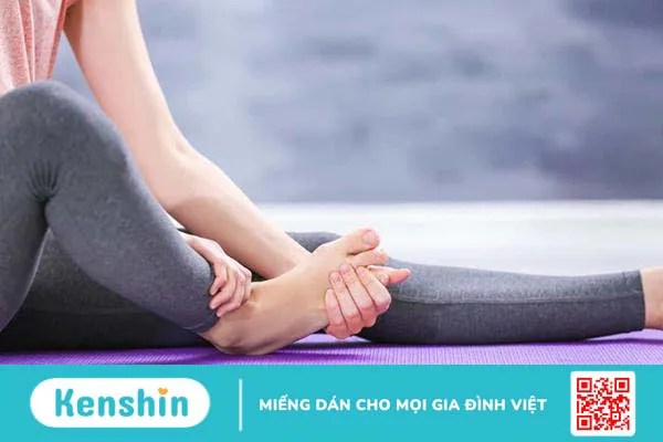 Chuột rút bàn chân khiến bạn mất ngủ, phải làm sao?