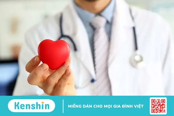 Chuyên gia khuyên: Những ai không nên uống tinh dầu thông đỏ?