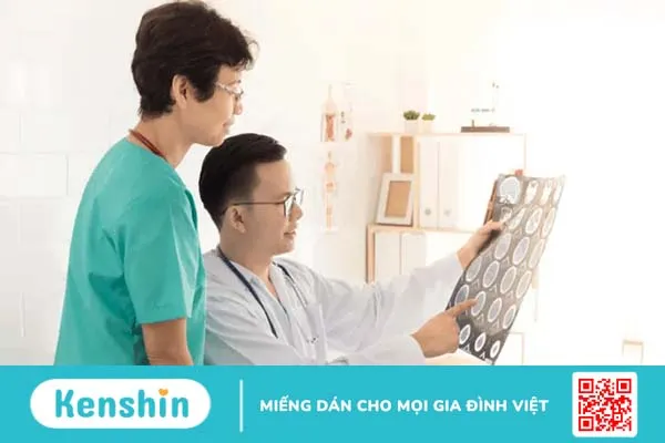 Co giật nửa mặt do đâu? Bị giật cơ mặt có nguy hiểm không?