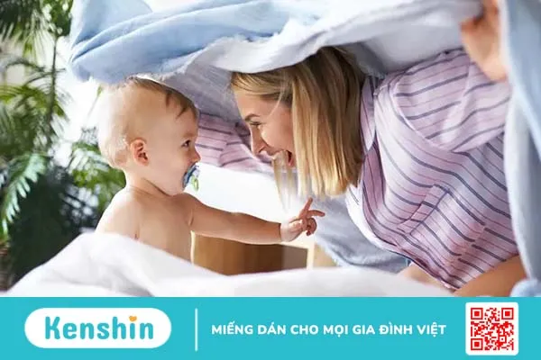 Có nên cho bé ngậm ti giả khi ngủ không? Lợi ích, tác hại và những lưu ý Có nên cho bé ngậm ti giả khi ngủ không? Lợi ích, tác hại và những lưu ý