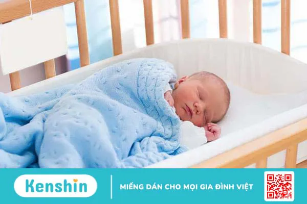 Có nên cho trẻ sơ sinh nằm nôi điện? Cần lưu ý gì khi sử dụng?