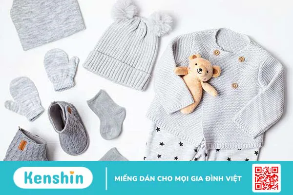 Có nên đeo bao tay cho trẻ sơ sinh? Lời khuyên bạn nên tham khảo