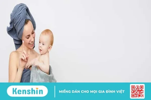 Có nên dùng kem dưỡng ẩm cho trẻ sơ sinh? Top 7 loại kem dưỡng ẩm hằng ngày cho bé có thành phần an toàn với làn da trẻ sơ sinh