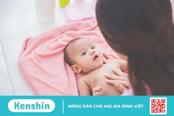 Có nên dùng kem dưỡng ẩm cho trẻ sơ sinh? Top 7 loại kem dưỡng ẩm hằng ngày cho bé có thành phần an toàn với làn da trẻ sơ sinh