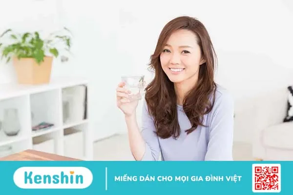 Có nên dùng thuốc giảm đau hạ sốt khi tiêm vaccine ngừa COVID-19?