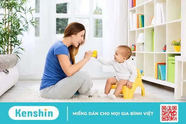 Có nên dùng thuốc thụt hậu môn cho bé? Hướng dẫn thụt tháo đúng cách