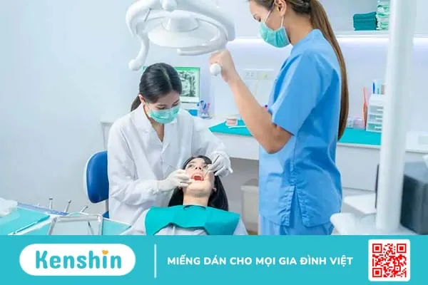 Có nên gắn đá vào răng không? Những ai có thể gắn đá lên răng?