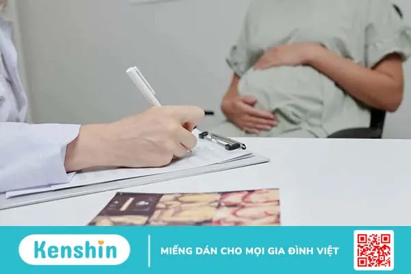 Có nên nặn sữa non khi mang thai? Trường hợp nào nên và không nên?