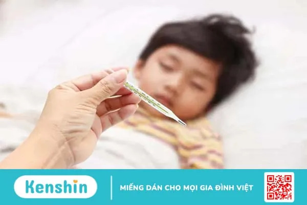 Có nên tiêm ngừa vắc xin cho trẻ khi bị sốt?