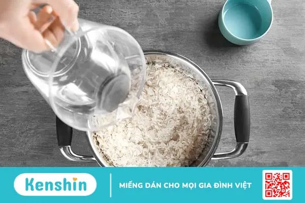 Công thức nấu nước gạo rang chữa tiêu chảy đơn giản, hiệu quả lập tức