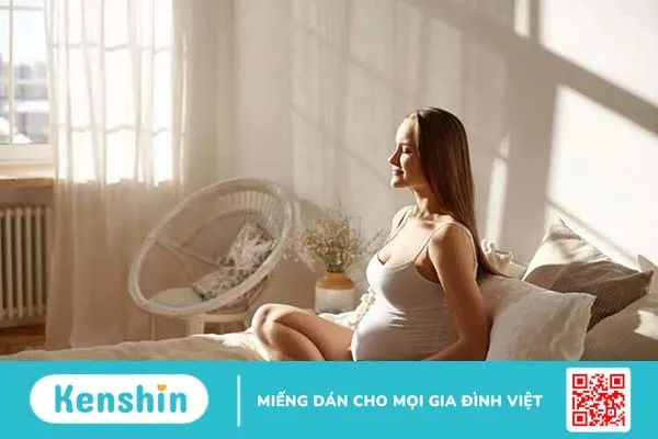 Cúi người khi mang thai: Lưu ý gì để đảm bảo an toàn cho mẹ lẫn thai nhi?