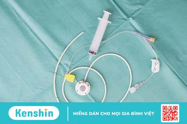 Đặt ống dẫn lưu màng phổi