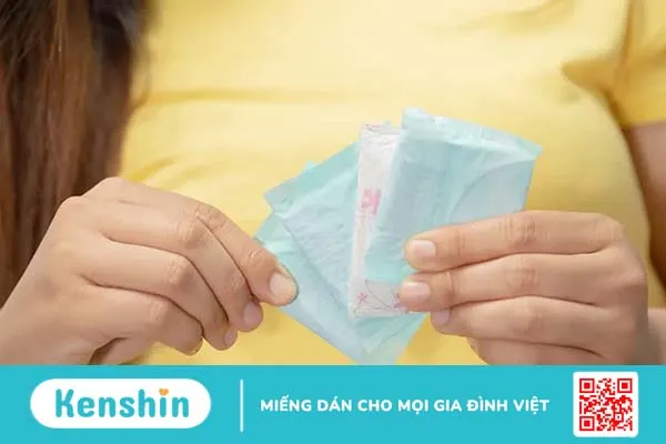 Đau bụng dưới và ra máu sau khi quan hệ ở nữ có nguy hiểm không?