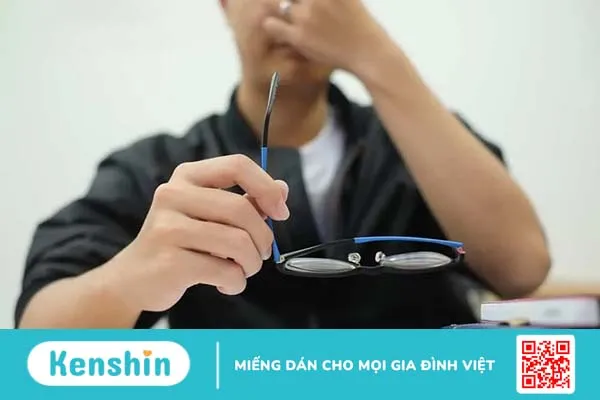 Đau đầu nhức mắt là bệnh gì? Triệu chứng, nguyên nhân và cách điều trị