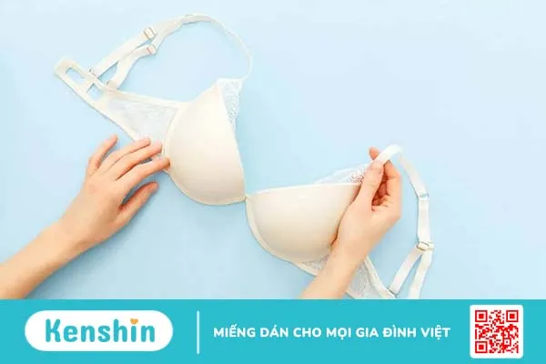 Đau đầu ti cảnh báo điều gì? 9 nguyên nhân cần biết!