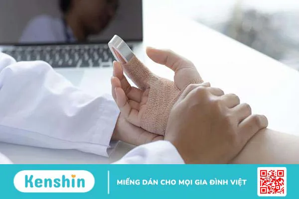 Dấu hiệu đứt gân ngón tay và các chấn thương thường gặp